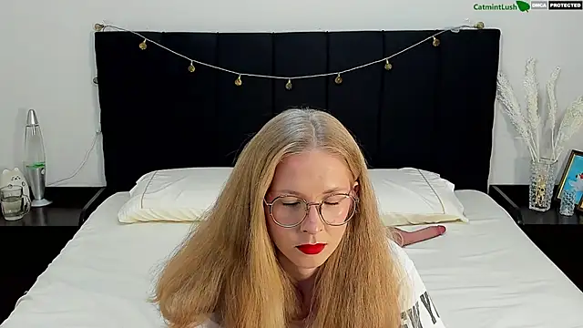 CatmintLush online show from 06/24/26, 11:37