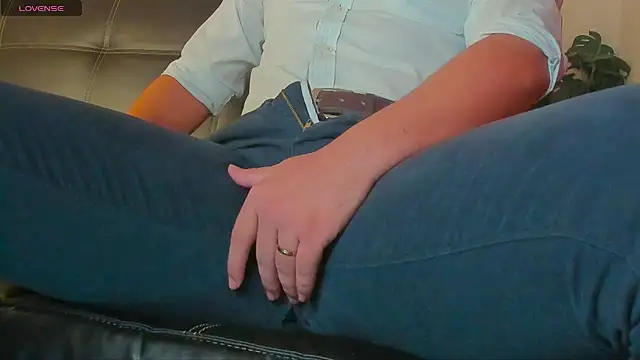 Snapshot of MrLonely02 chatting on 01/09/25, 12:46 MrLonely02 online show from 01/09/25, 12:46