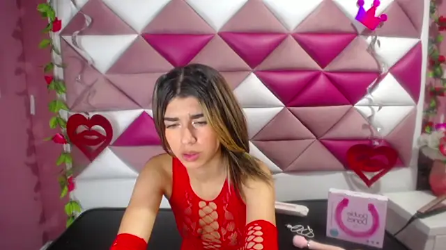 Snapshot of NahomiConnor_ chatting on 01/17/25, 06:54 NahomiConnor online show from 01/17/25, 06:54