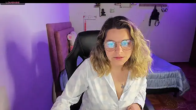 Sabrina Hall  online show from 09/09/25, 02:33