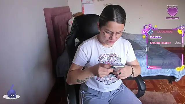 Sabrina Hall  online show from 10/15/25, 08:53