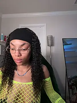 butterflybootyy online show from 04/24/26, 01:52