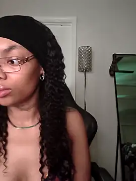 butterflybootyy online show from 04/28/26, 08:08