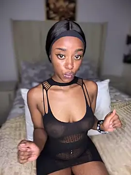 Snapshot of BhadBhad_Kitty chatting on 03/17/25, 08:19 BhadBhad Kitty online show from 03/17/25, 08:19