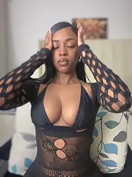 Snapshot of BhadBhad_Kitty chatting on 09/19/25, 06:37 BhadBhad Kitty online show from 09/19/25, 06:37