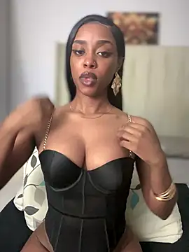 Snapshot of BhadBhad_Kitty chatting on 09/19/25, 08:20 BhadBhad Kitty online show from 09/19/25, 08:20