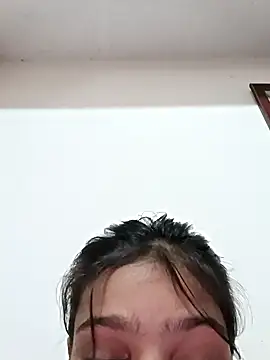 Snapshot of Riyu_05 chatting on 12/12/24, 09:51 Riyu 05 online show from 12/12/24, 09:51