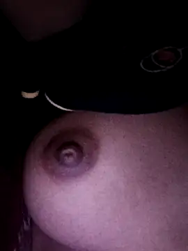 Snapshot of Riyu_05 chatting on 12/15/24, 06:37 Riyu 05 online show from 12/15/24, 06:37