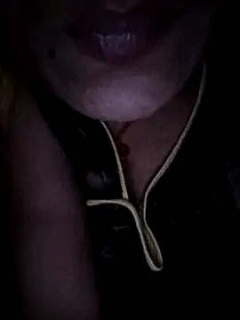 Snapshot of Riyu_05 chatting on 12/16/24, 06:49 Riyu 05 online show from 12/16/24, 06:49