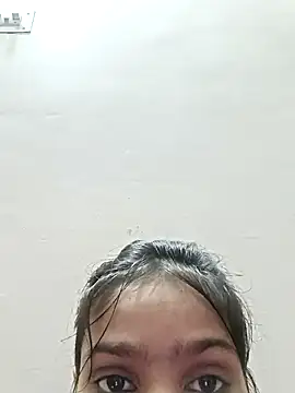 Snapshot of Riyu_05 chatting on 12/18/24, 10:08 Riyu 05 online show from 12/18/24, 10:08