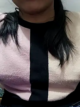 Snapshot of Riyu_05 chatting on 12/28/24, 10:25 Riyu 05 online show from 12/28/24, 10:25