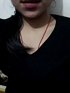 Snapshot of Riyu_05 chatting on 01/08/25, 07:34 Riyu 05 online show from 01/08/25, 07:34