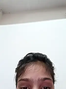 Snapshot of Riyu_05 chatting on 01/10/25, 08:18 Riyu 05 online show from 01/10/25, 08:18