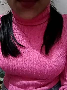 Snapshot of Riyu_05 chatting on 01/20/25, 10:18 Riyu 05 online show from 01/20/25, 10:18