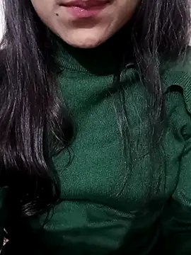 Snapshot of Riyu_05 chatting on 01/27/25, 10:16 Riyu 05 online show from 01/27/25, 10:16