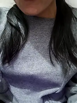 Snapshot of Riyu_05 chatting on 02/11/25, 09:53 Riyu 05 online show from 02/11/25, 09:53