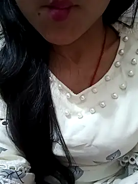 Snapshot of Riyu_05 chatting on 03/10/25, 10:26 Riyu 05 online show from 03/10/25, 10:26