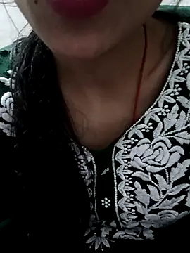 Snapshot of Riyu_05 chatting on 03/13/25, 10:26 Riyu 05 online show from 03/13/25, 10:26