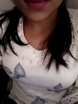 Snapshot of Riyu_05 chatting on 03/18/25, 11:08 Riyu 05 online show from 03/18/25, 11:08