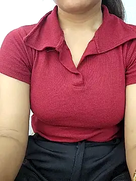 Snapshot of Riyu_05 chatting on 09/18/25, 09:11 Riyu 05 online show from 09/18/25, 09:11