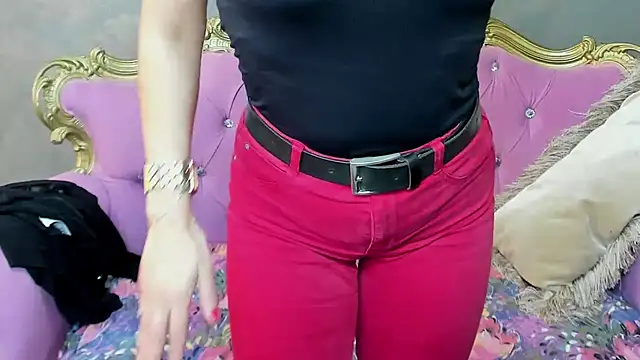 DivinSandra online show from 02/24/25, 10:37