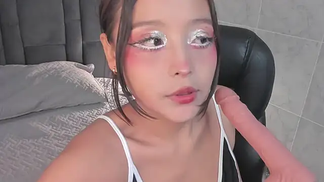 Snapshot of Teen_sofia_ chatting on 02/08/25, 11:34 Teen sofia online show from 02/08/25, 11:34