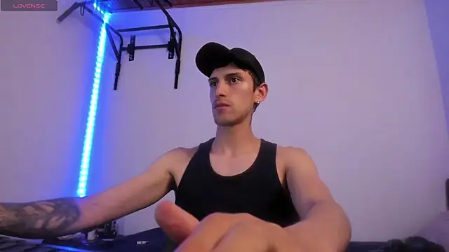 Snapshot of ImVen980 chatting on 01/10/25, 09:42 ImVen980 online show from 01/10/25, 09:42