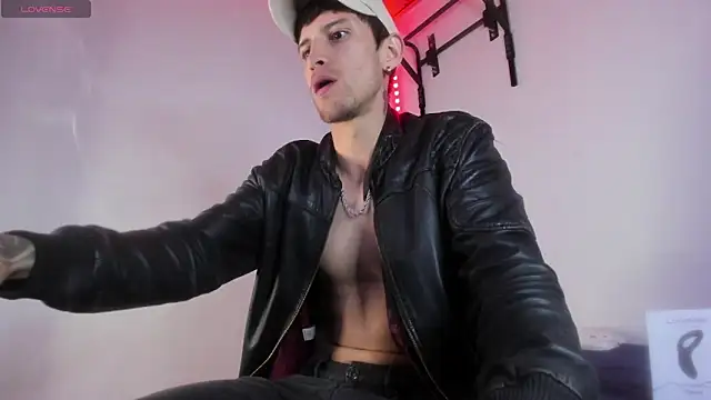 Snapshot of ImVen980 chatting on 01/17/25, 02:18 ImVen980 online show from 01/17/25, 02:18