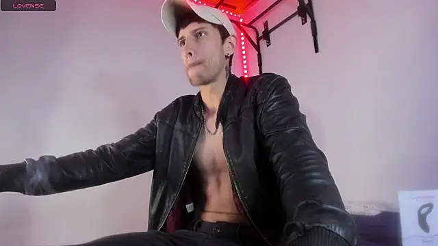 Snapshot of ImVen980 chatting on 01/24/25, 07:39 ImVen980 online show from 01/24/25, 07:39