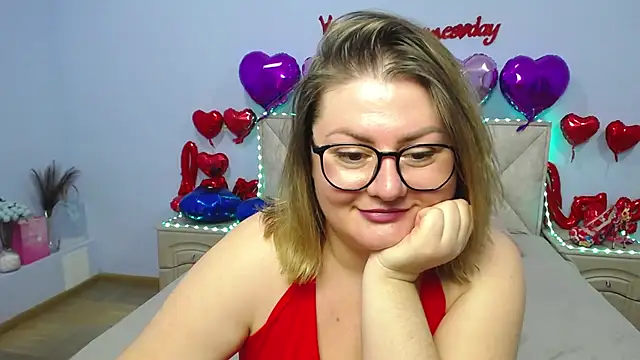 ZannaDreil online show from 02/17/25, 05:36