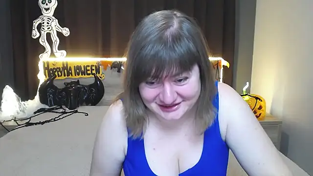 ZannaDreil online show from 10/18/25, 06:30