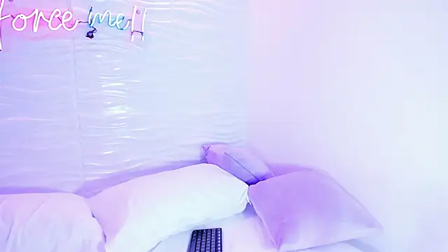 AvyMilton online show from 01/27/25, 11:43