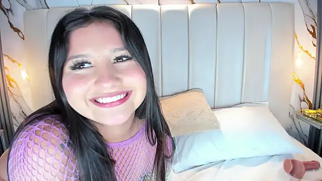 AvyMilton online show from 10/14/25, 11:55