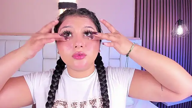 AvyMilton online show from 05/11/26, 11:38