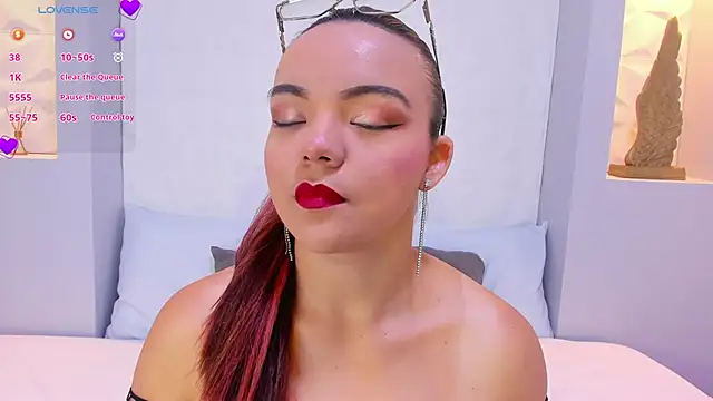 EmilyRouss  online show from 02/28/25, 07:14