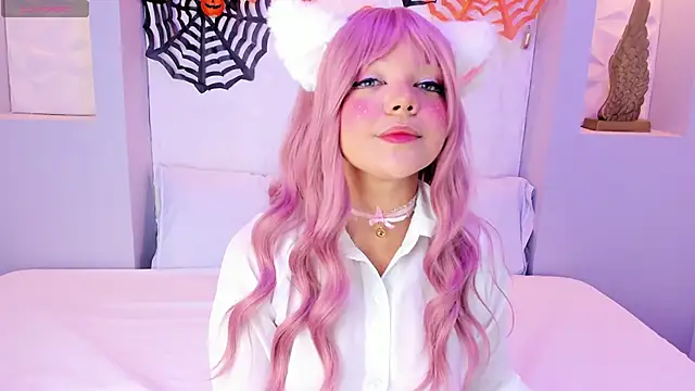 EmilyRouss  online show from 10/17/25, 07:16