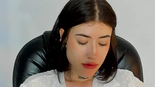 melody suarez online show from 01/22/25, 01:31