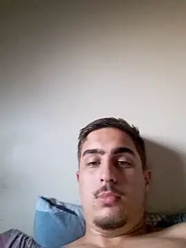 Snapshot of Ribeiro2313 chatting on 01/12/26, 10:15 Ribeiro2313 online show from 01/12/26, 10:15