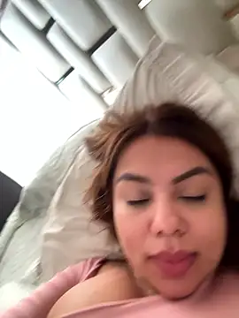 Snapshot of valeria2019hot chatting on 01/08/26, 06:54 valeria2019hot online show from 01/08/26, 06:54