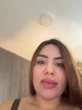 Snapshot of valeria2019hot chatting on 02/10/26, 01:37 valeria2019hot online show from 02/10/26, 01:37