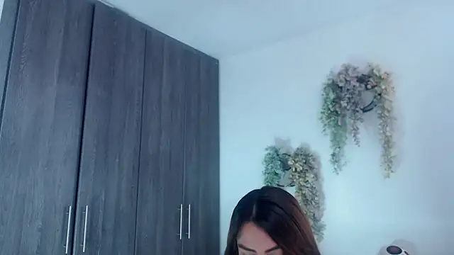 Snapshot of valeria2019hot chatting on 02/13/26, 09:00 valeria2019hot online show from 02/13/26, 09:00