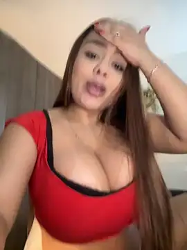 Snapshot of valeria2019hot chatting on 04/07/26, 12:38 valeria2019hot online show from 04/07/26, 12:38