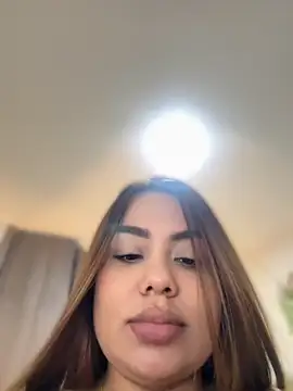 Snapshot of valeria2019hot chatting on 04/13/26, 12:32 valeria2019hot online show from 04/13/26, 12:32
