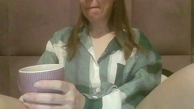 Snapshot of Sladkiegubki chatting on 02/26/25, 03:10 Sladkiegubki online show from 02/26/25, 03:10