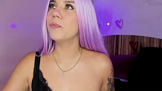 MelaniieRoux online show from 02/12/25, 07:35