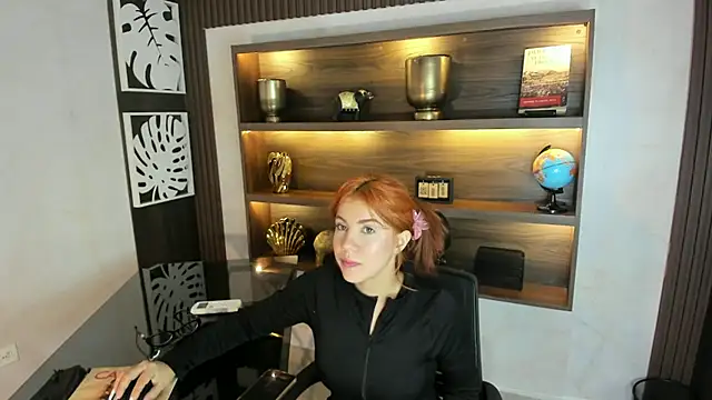 Snapshot of MelaniieRoux chatting on 04/10/26, 07:40 MelaniieRoux online show from 04/10/26, 07:40