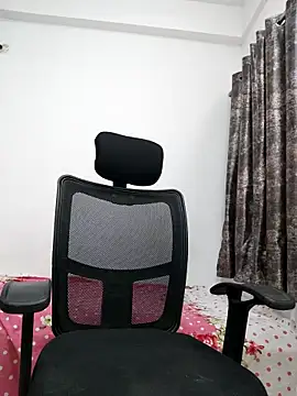 Snapshot of sanaya_baby chatting on 02/13/26, 05:53 sanaya baby online show from 02/13/26, 05:53