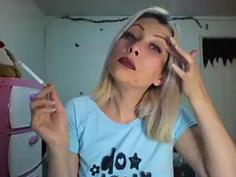 alixia81 online show from 12/19/24, 10:32