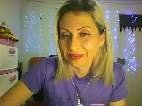 alixia81 online show from 02/14/25, 06:56