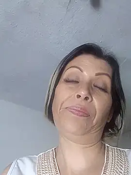 alixia81 online show from 09/28/25, 10:59